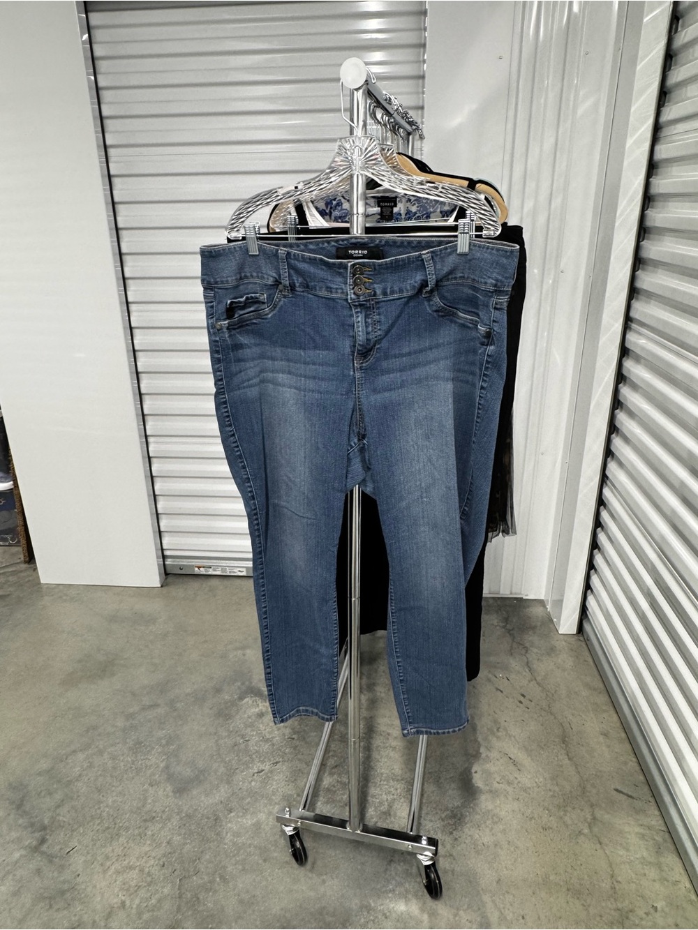 Torrid | Jeggings in Medium Wash | size 24